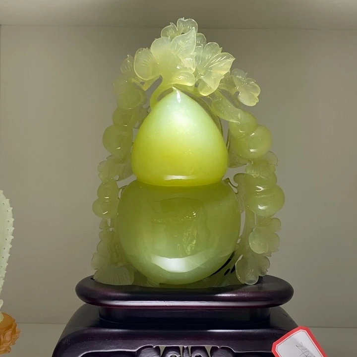 未镶嵌蛇纹石玉（覆膜）珠宝奇石