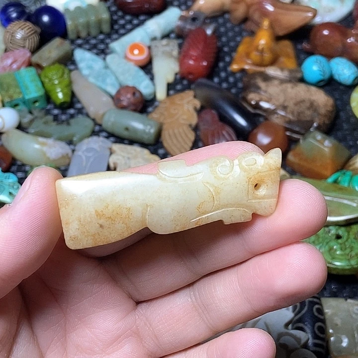 和田玉未镶嵌颈饰39