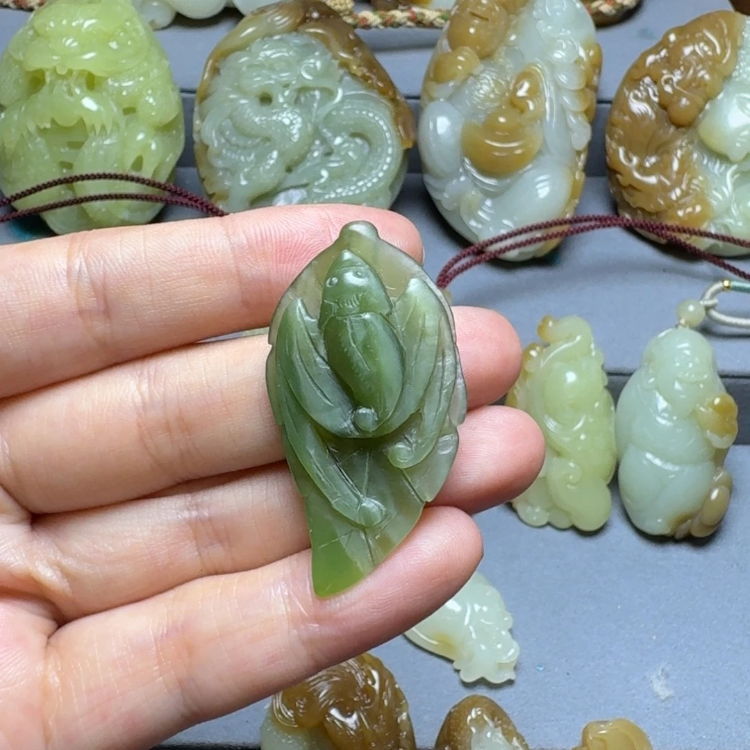 颈饰未镶嵌和田玉