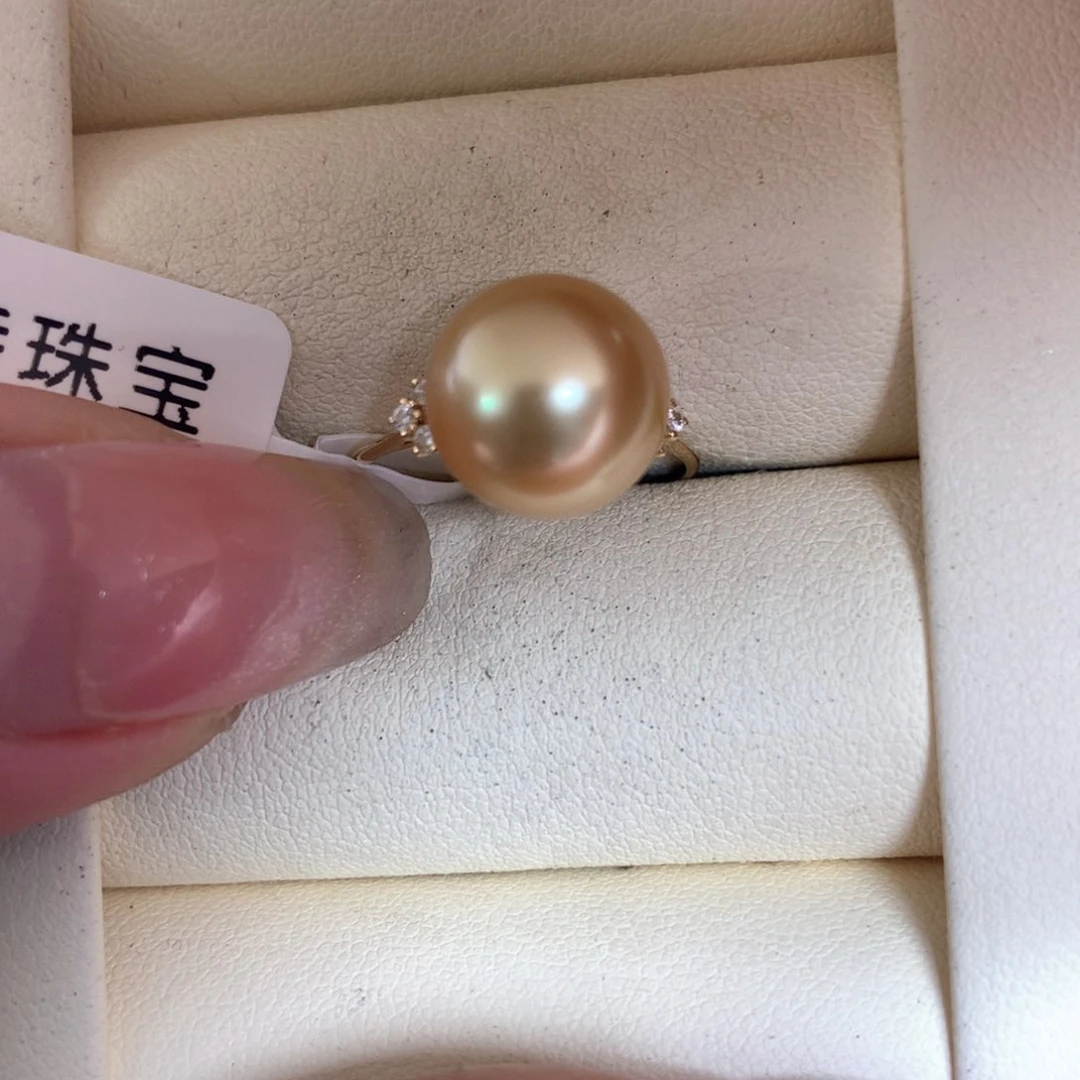 18K金镶嵌海水珍珠戒指