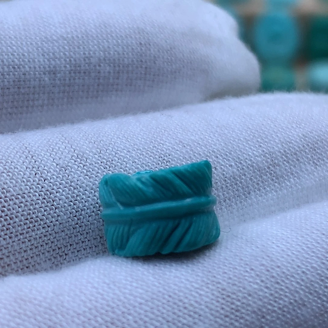 绿松石未镶嵌原矿绿松石羽毛扣