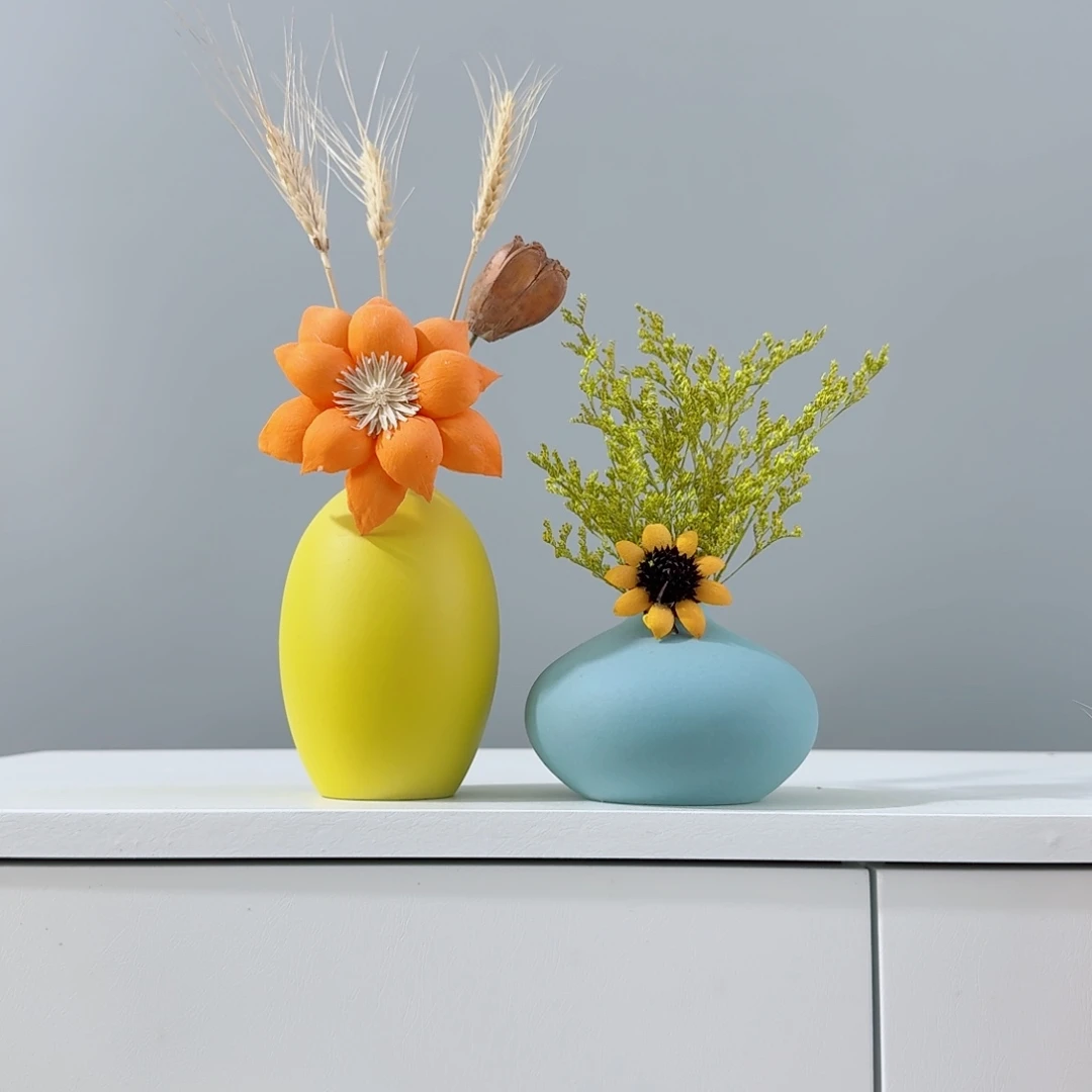 摆件陶瓷小花瓶含花总高约20-30cm