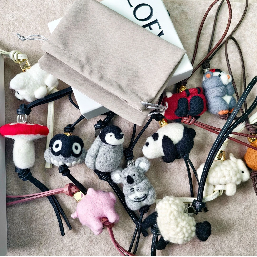 考拉熊猫刺猬仓鼠手工羊毛毡包挂适用罗家包挂汽车挂饰礼品