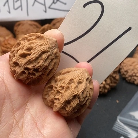 桃核吊坠32全品血灯笼