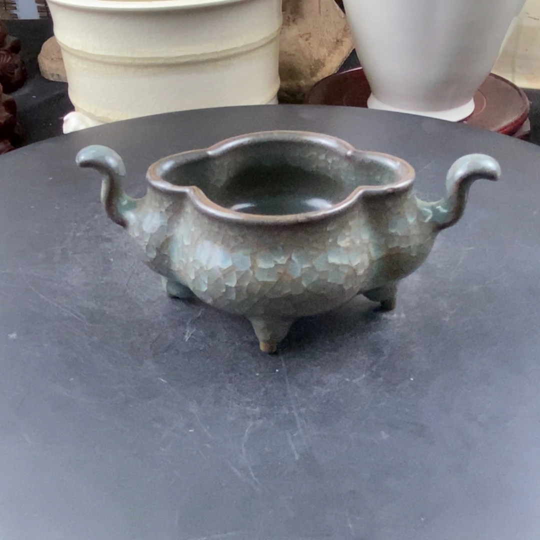 杯官窑的一个小琴炉