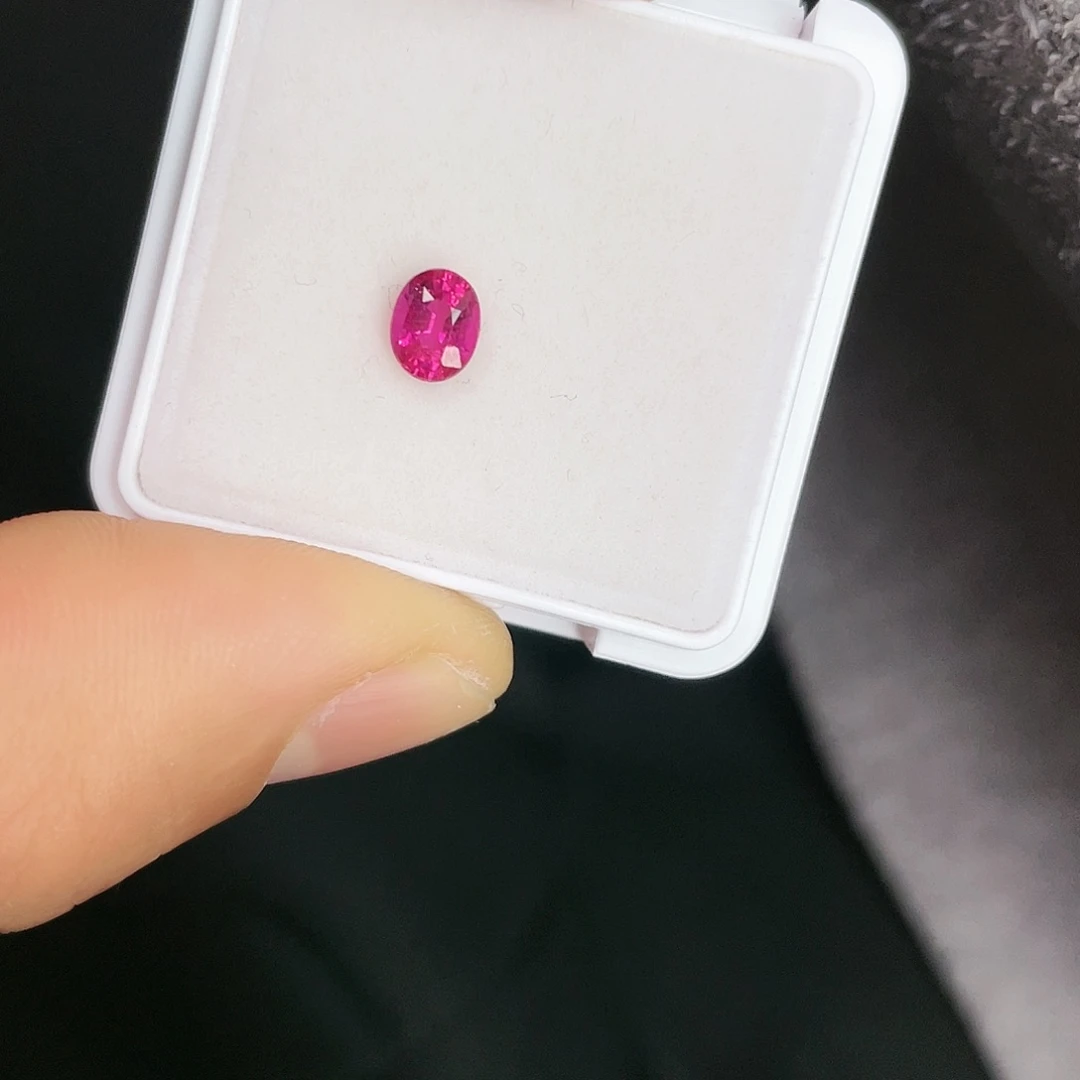 碧玺裸石未镶嵌卢比来0.67Ct