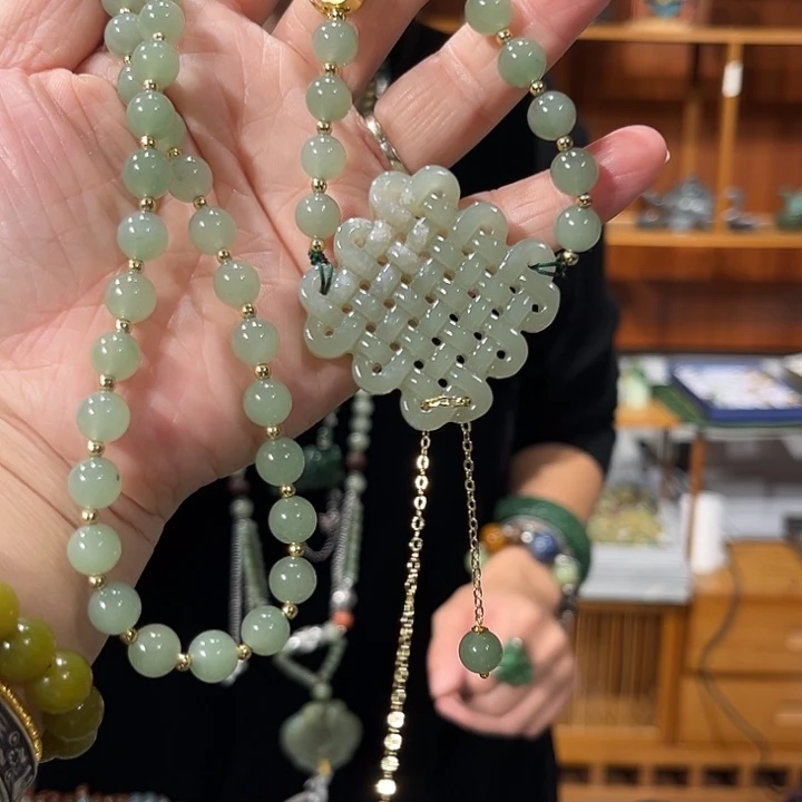 颈饰未镶嵌和田玉（糖玉）