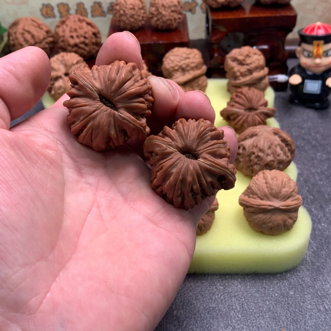 O***生吊坠文玩核桃四座楼