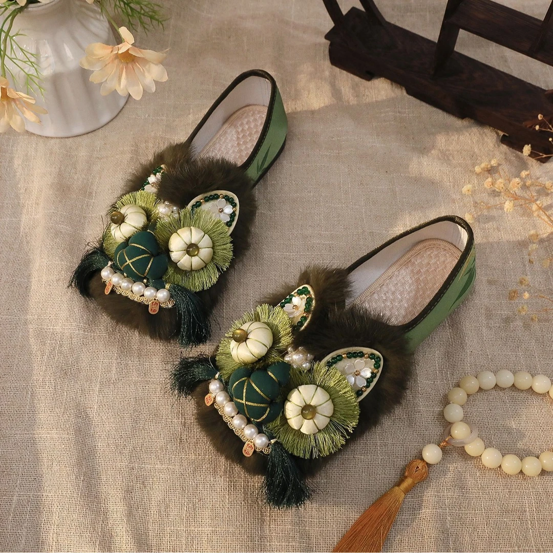 赵雅芝同款原创民族风虎头鞋国潮复古平底旗袍布鞋女手工绣花鞋子