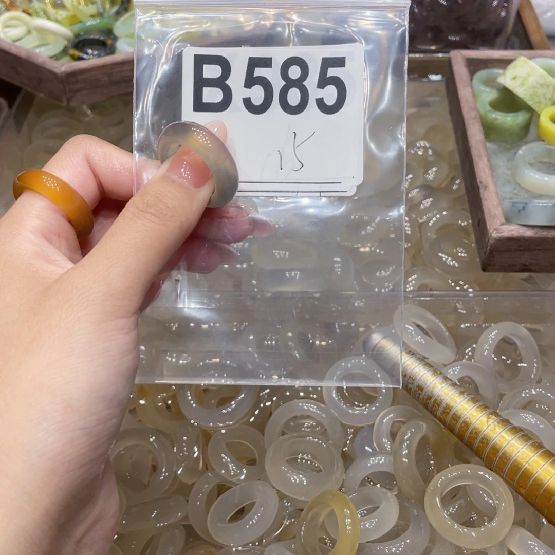 玛瑙/玉髓未镶嵌戒指585