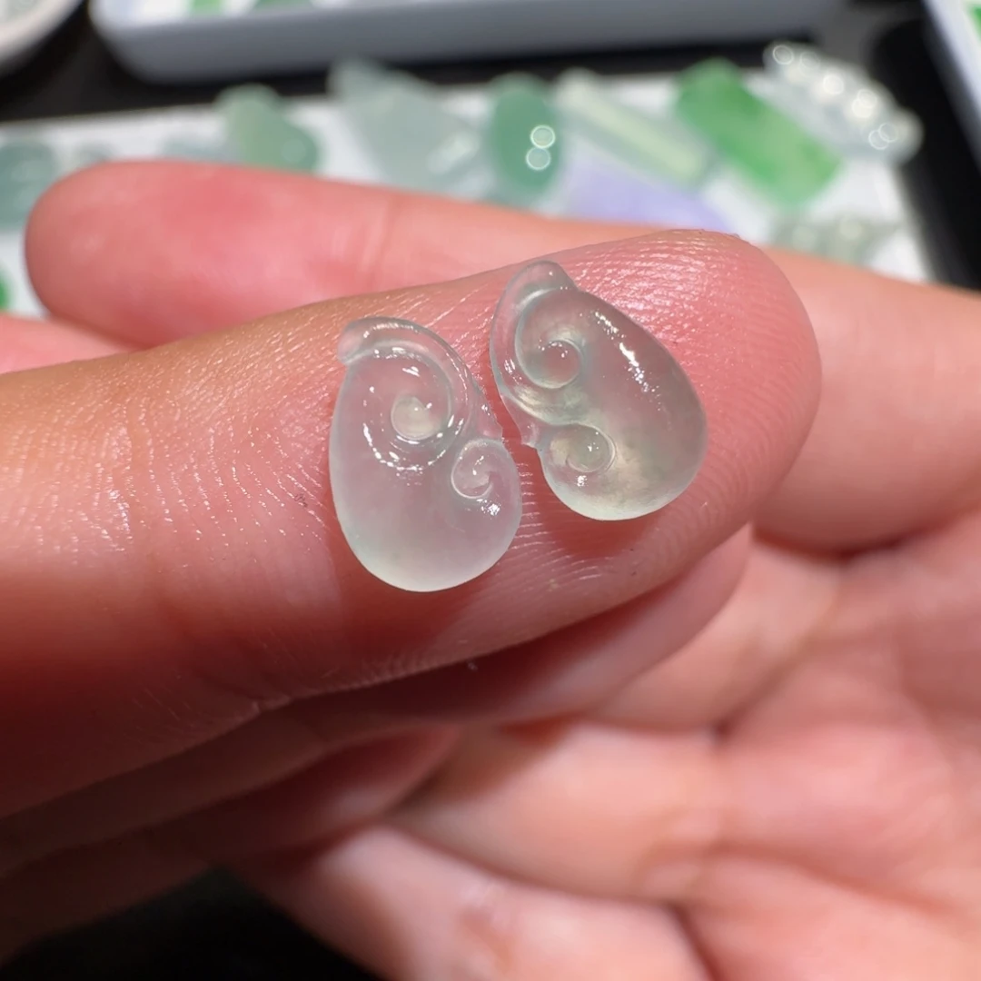 定制翡翠未镶嵌冰种一对如意