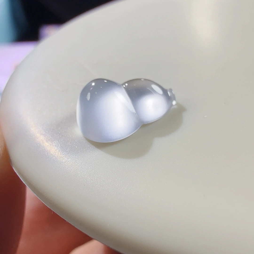 翡翠未镶嵌颈饰裸石