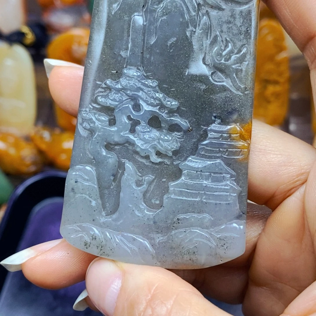 石英质玉（黄龙玉）未镶嵌颈饰