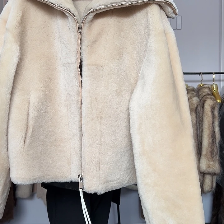 恒玖新款女装外套拉链白色