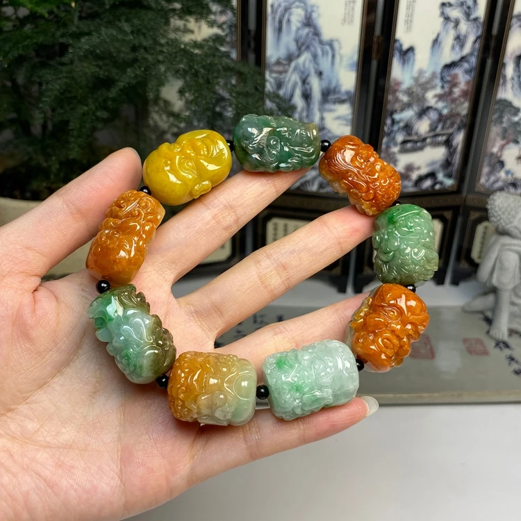 腾冲老料红加绿黄翡三彩十八子罗汉手串手持 天然翡翠A货
