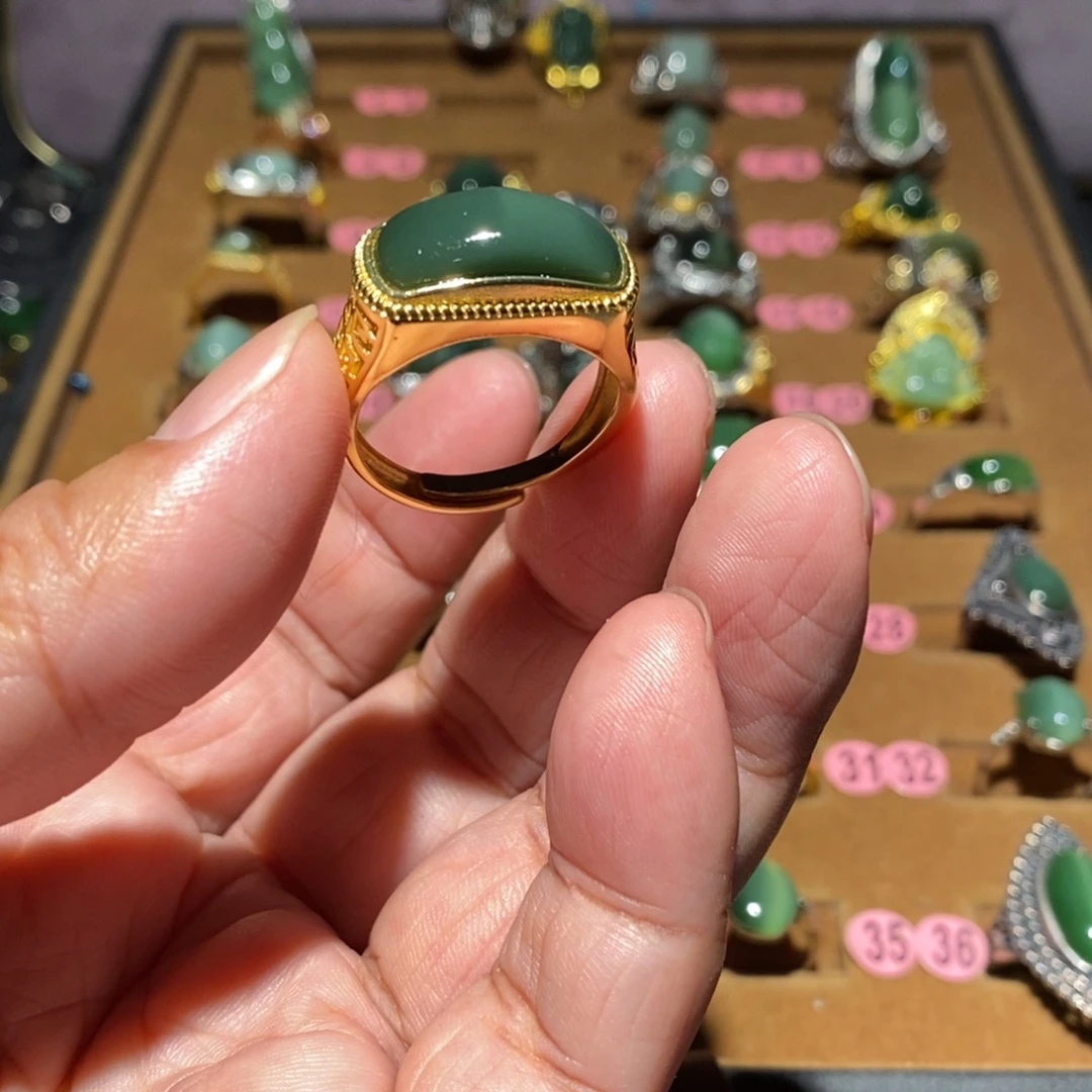 雄***记和田玉（碧玉）未镶嵌戒指