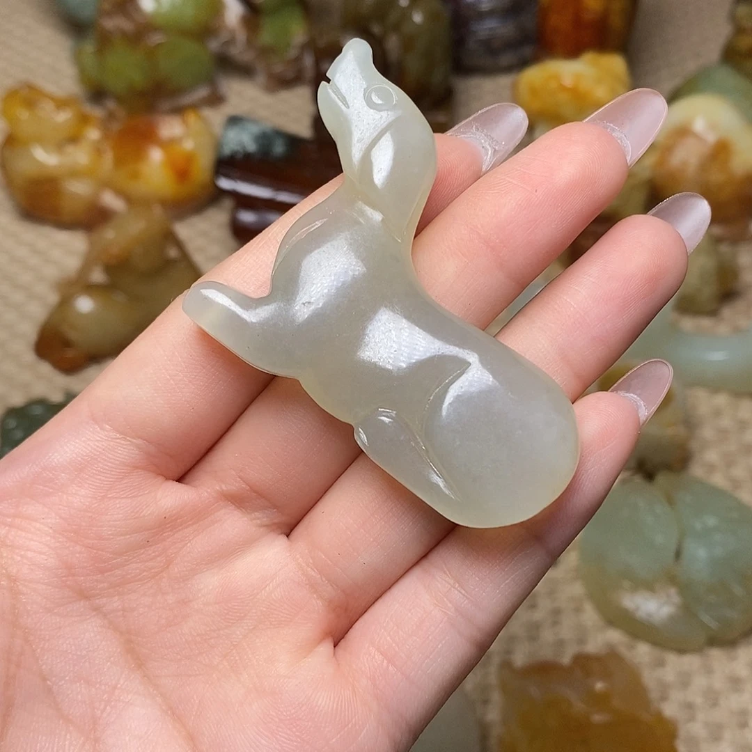 未镶嵌蛇纹石玉颈饰