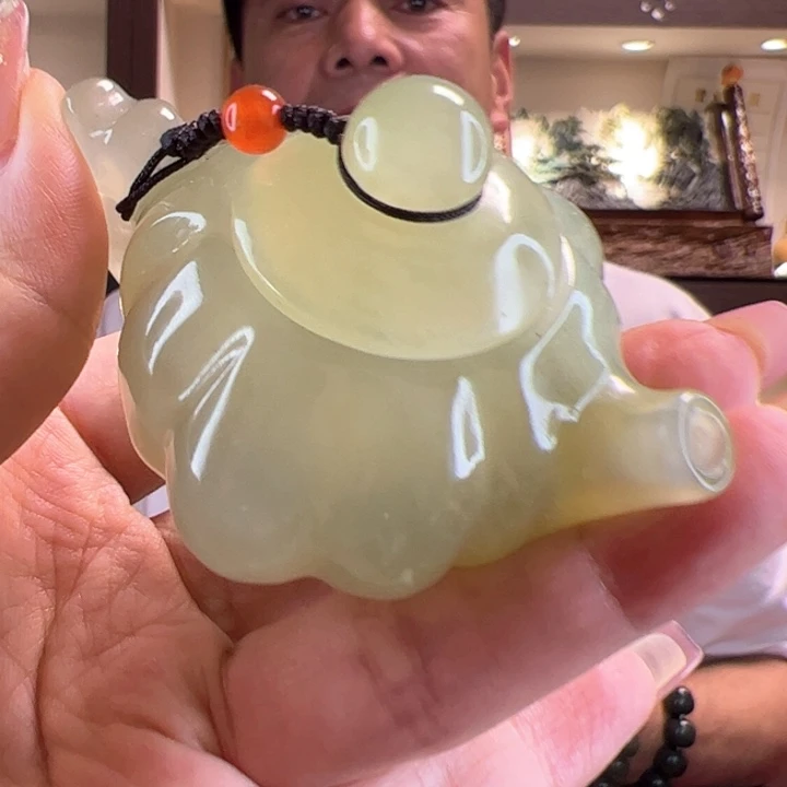 蛇纹石玉未镶嵌把件