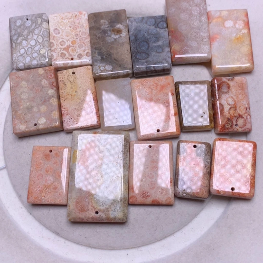 【闪购商品】硅化玉颈饰未镶嵌烟****）