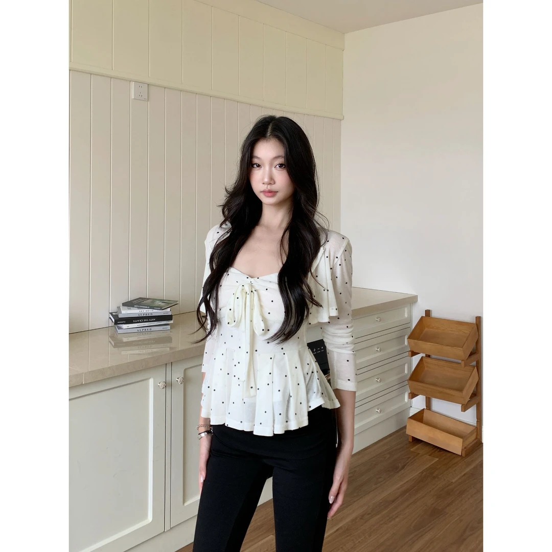 withmin凉皮 白色猎人 辣妹波点吊带收腰上衣+薄长袖开衫2523629