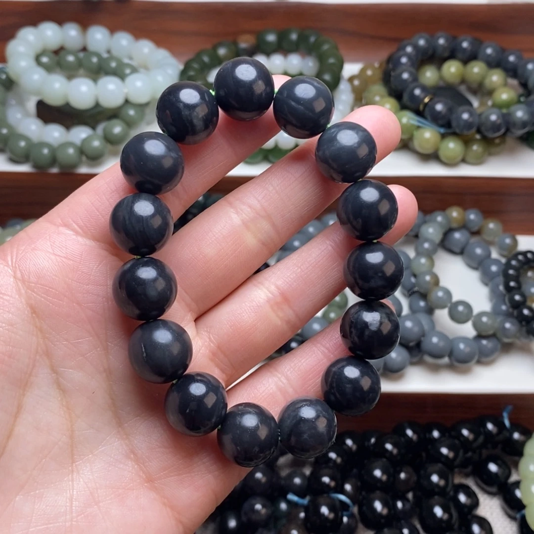 和田玉未镶嵌手串