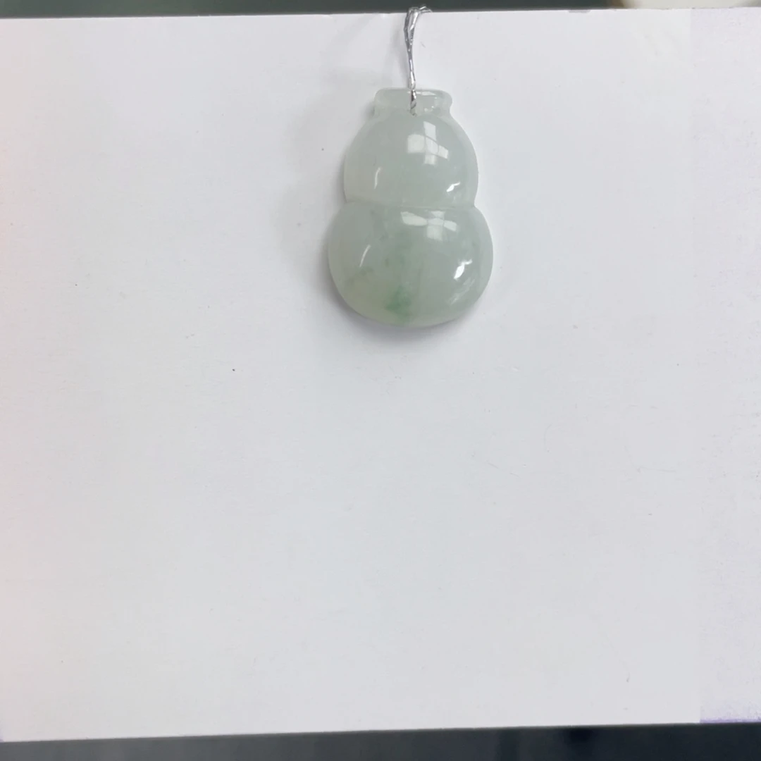 翡翠颈饰未镶嵌葫芦