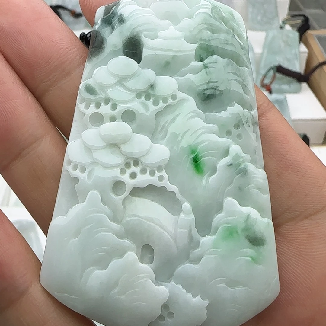 翡翠未镶嵌颈饰翡翠