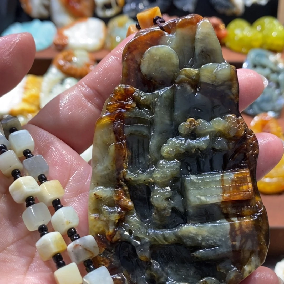 蛇纹石玉颈饰未镶嵌