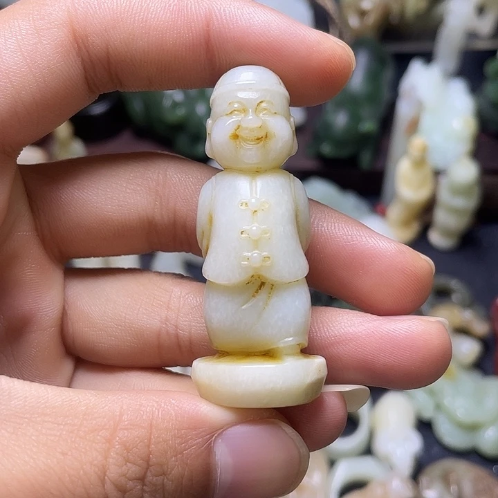 用***1和田玉（糖玉）未镶嵌颈饰