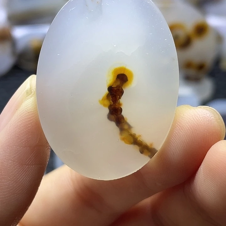 未镶嵌颈饰玛瑙/玉髓