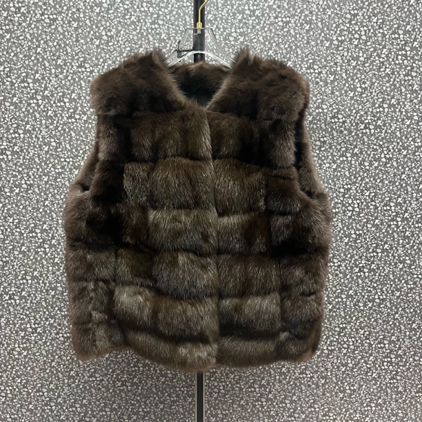 水貂圆领短款小V领老钱风棕色系进口皮版新款马甲