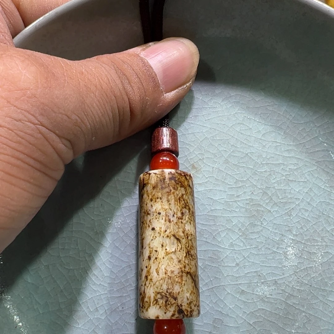 瓷片瓷片瓷片和各种金属片和陶瓷材料都