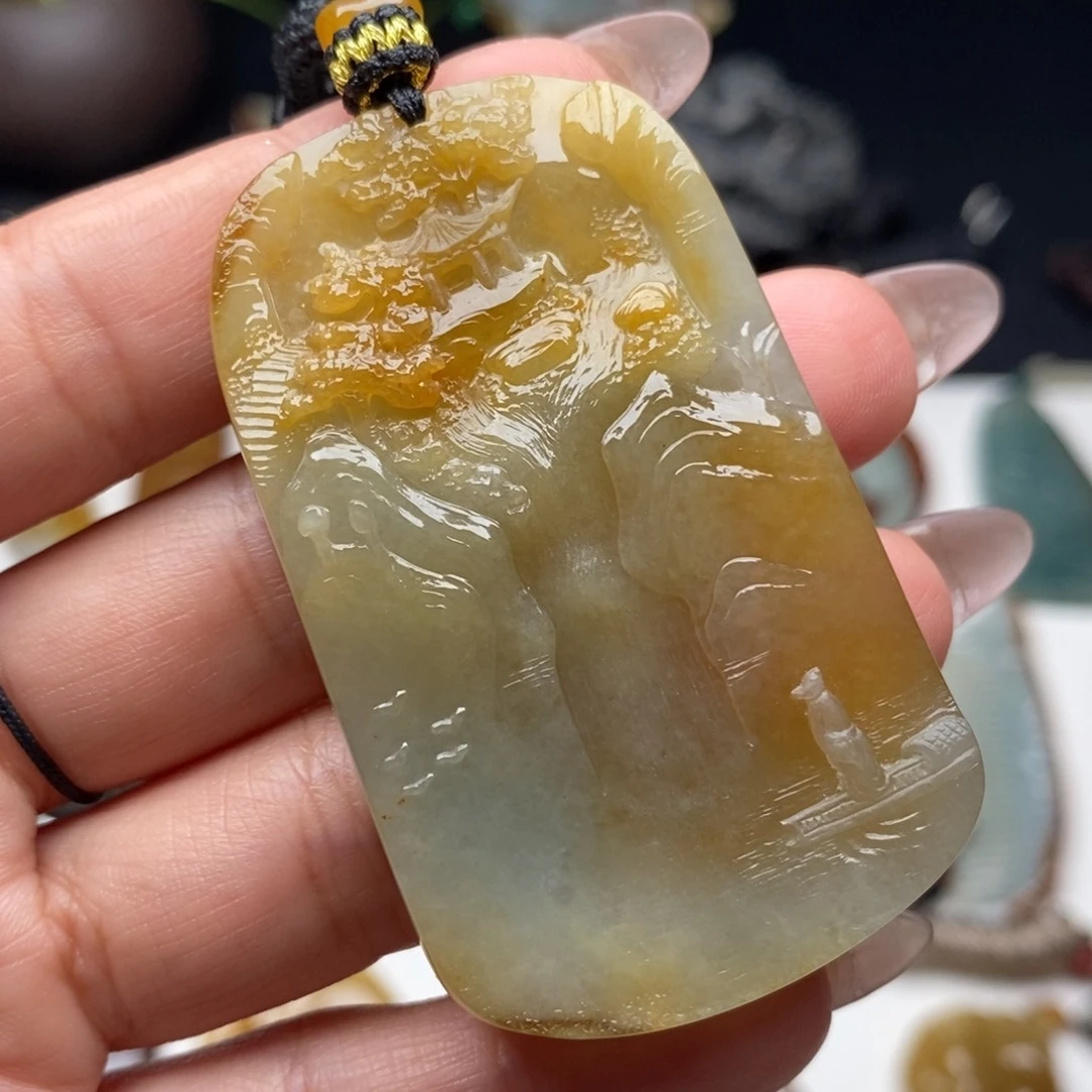 翡翠未镶嵌颈饰山水