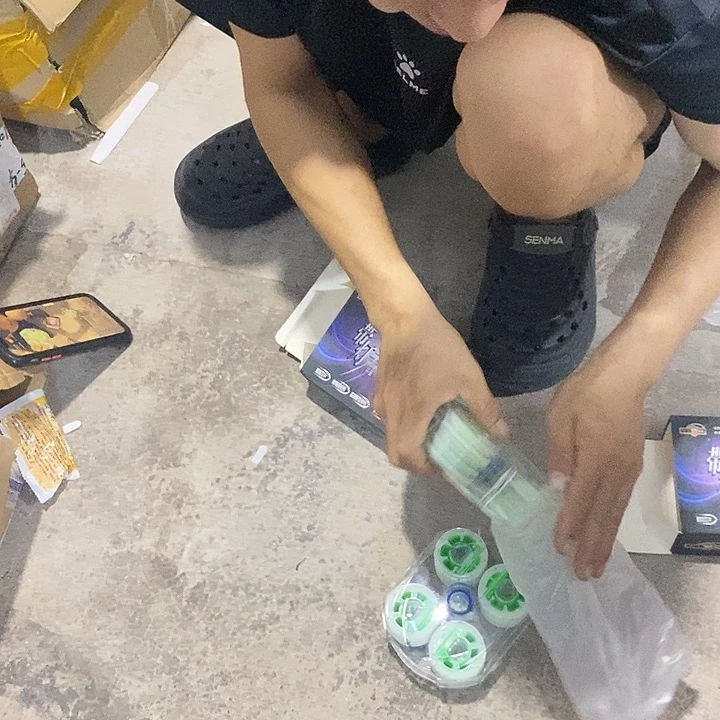 带灯主线盒一个啦