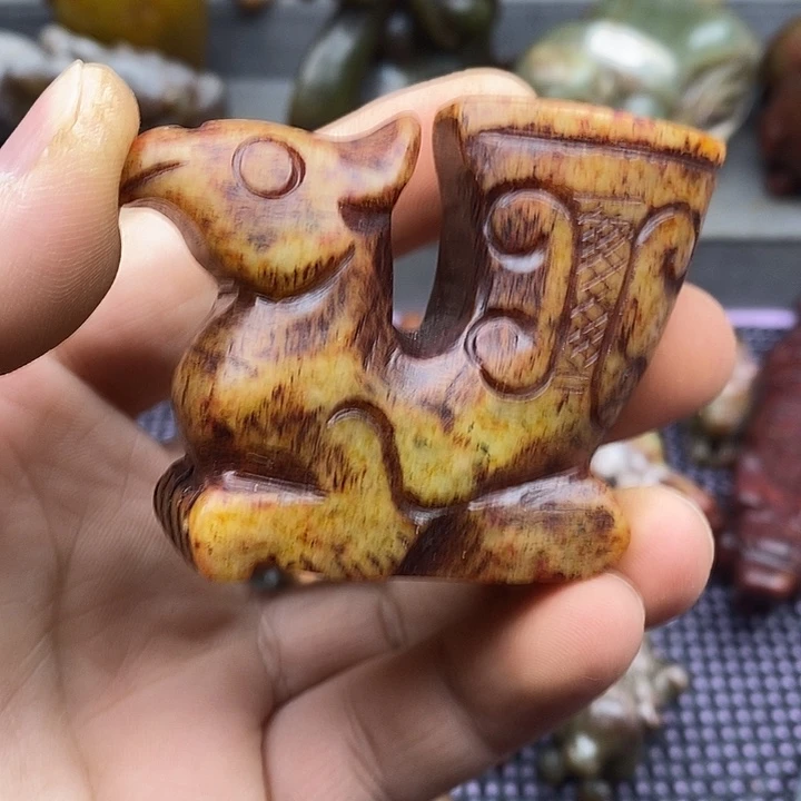 未镶嵌蛇纹石玉颈饰