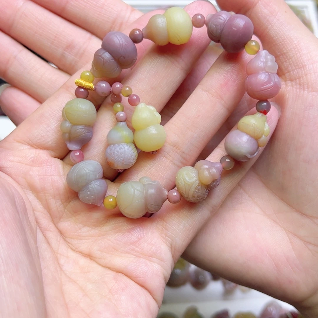 阳****玛瑙/玉髓未镶嵌手串手串