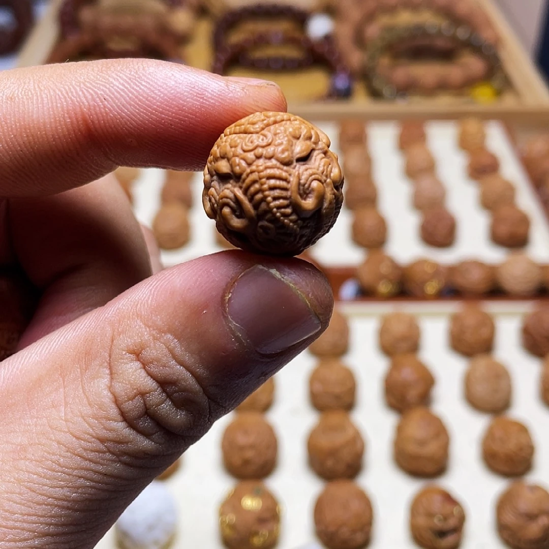 D***h吊坠猴头核桃18左右猴头核桃象神