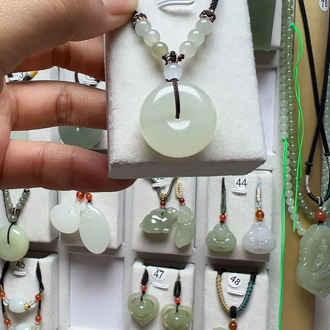 和田玉未镶嵌项圈