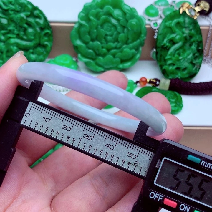 翡翠未镶嵌手镯．．．．．