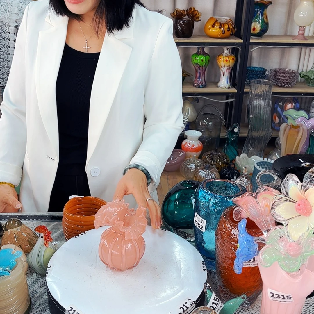 小芬顿 家悦琉璃工艺品底不完美