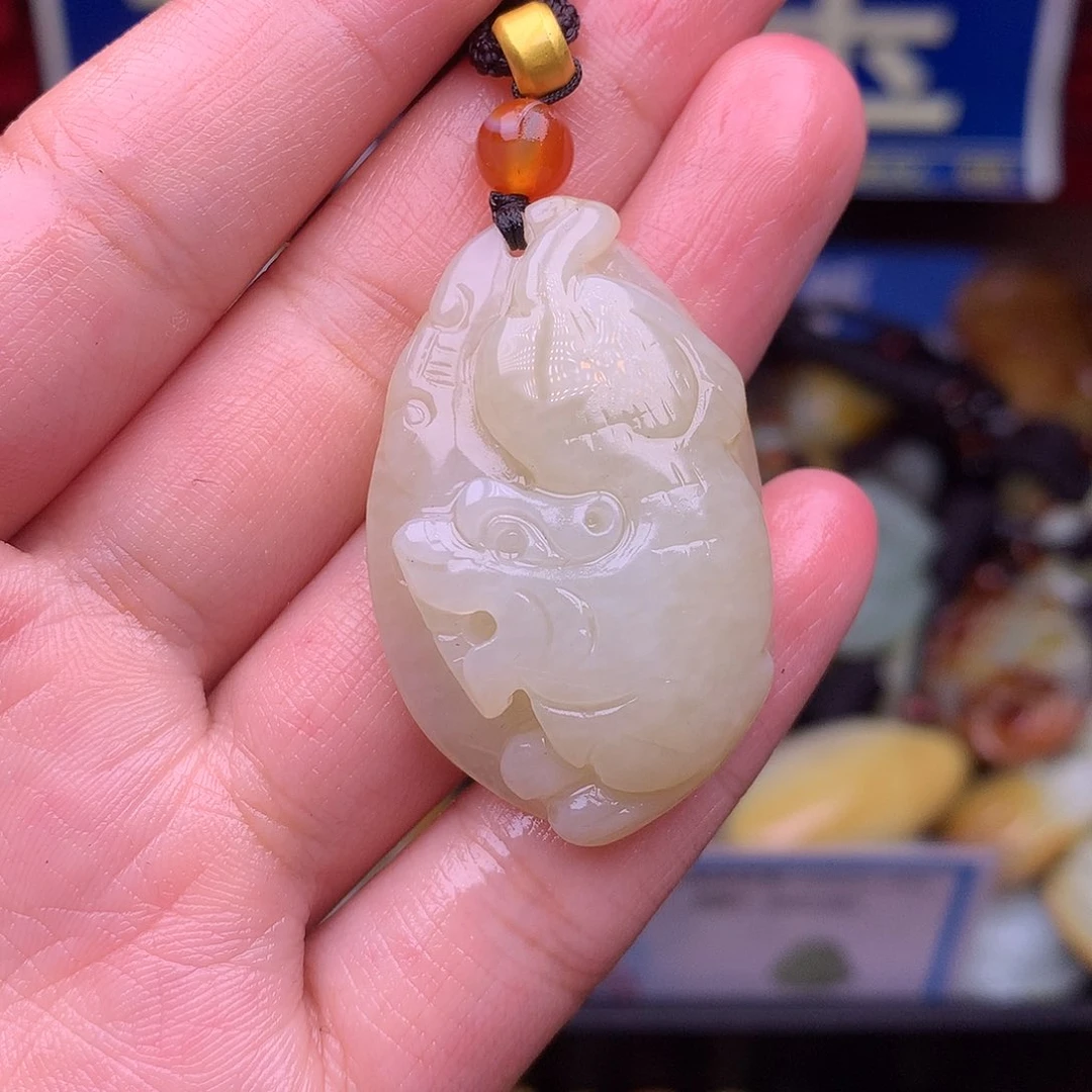 和田玉颈饰未镶嵌