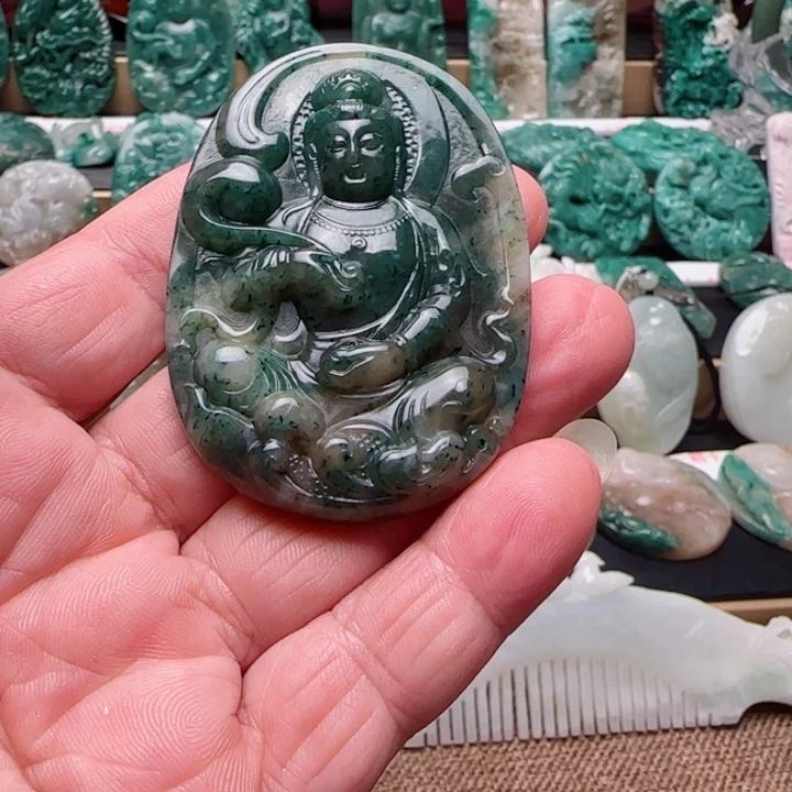 独山玉未镶嵌颈饰