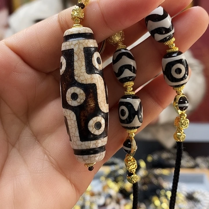 玛瑙/玉髓（覆膜）合金颈饰