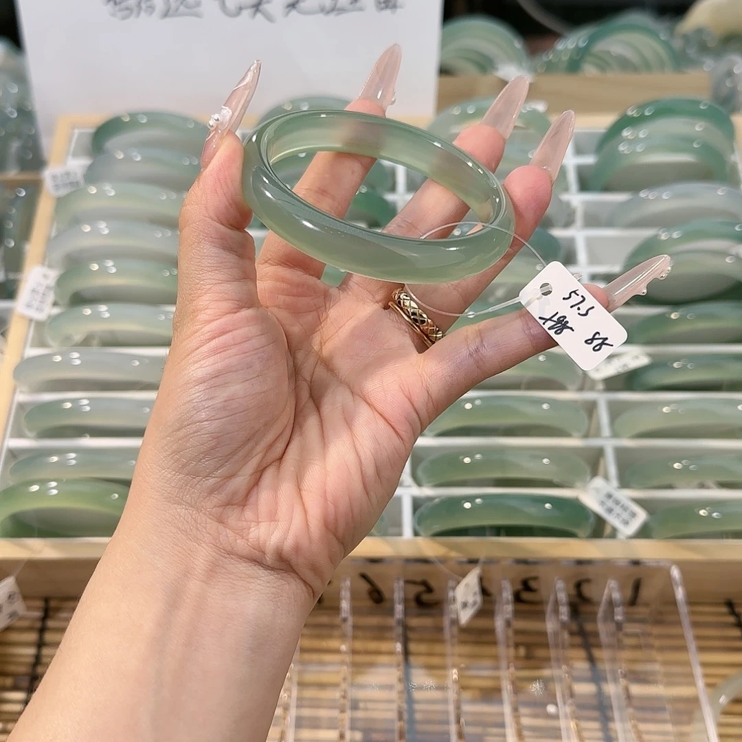 手镯玛瑙/玉髓未镶嵌圈口57.3