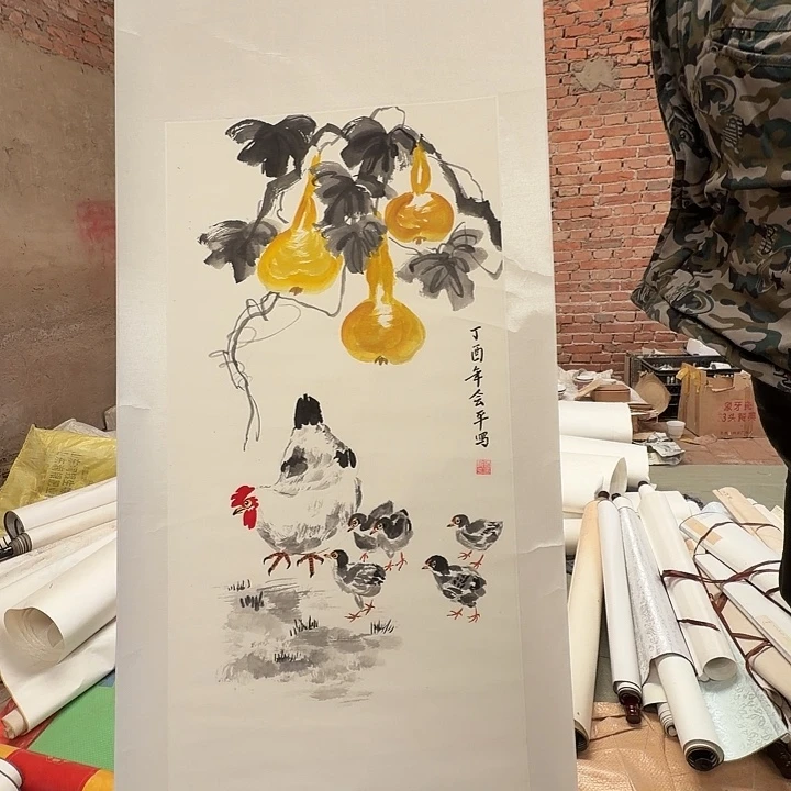 摆件轴坏，破损，水渍都是正常的