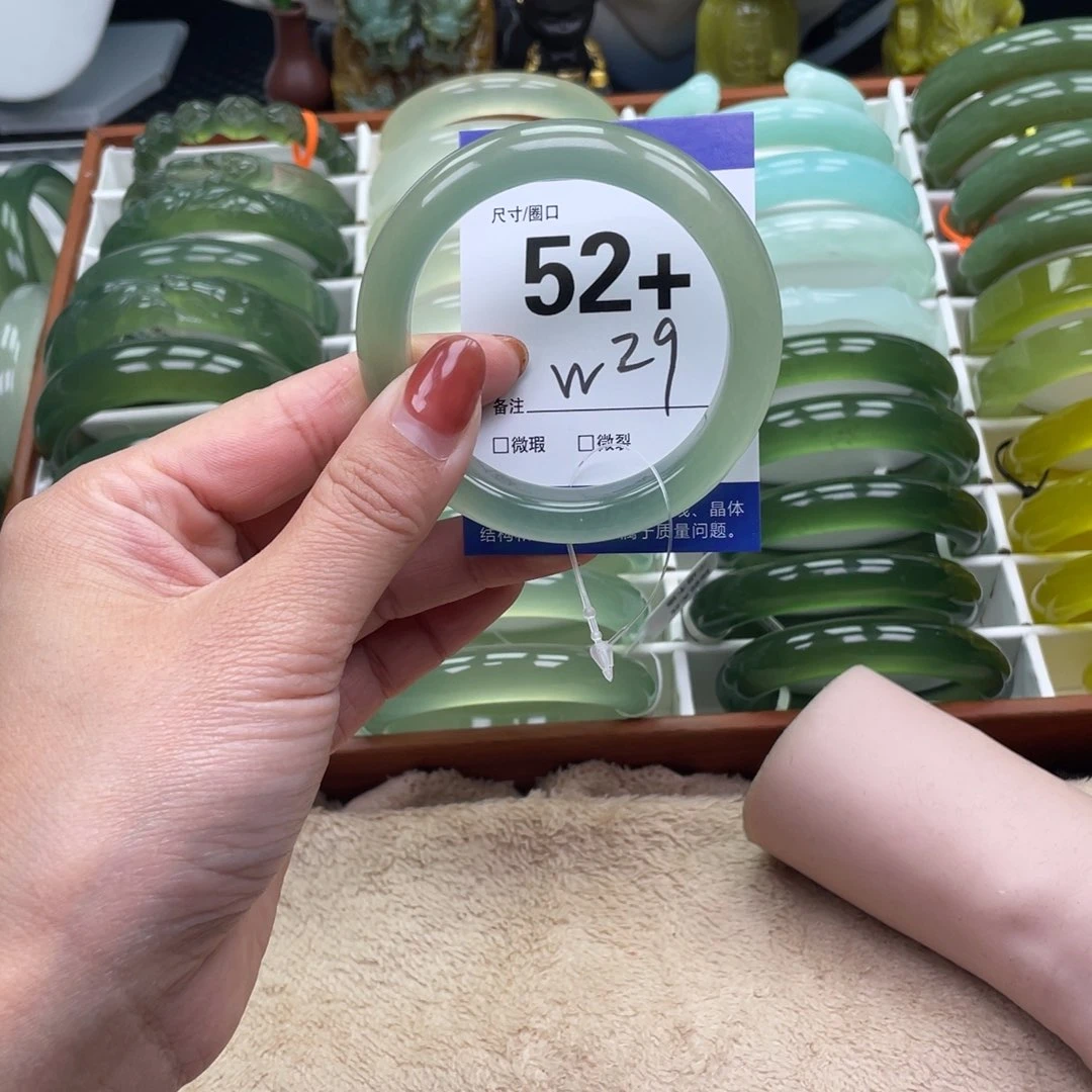 未镶嵌蛇纹石玉手镯倾*