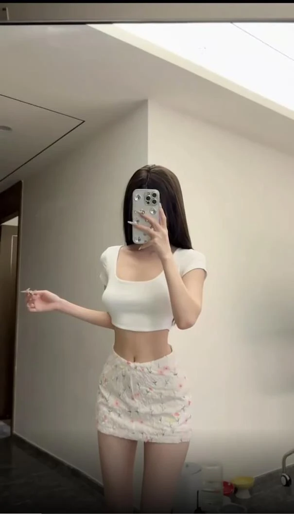 【美神降临】夏季新款短袖紧身显瘦方领百搭上衣配高腰韩系半身裙女