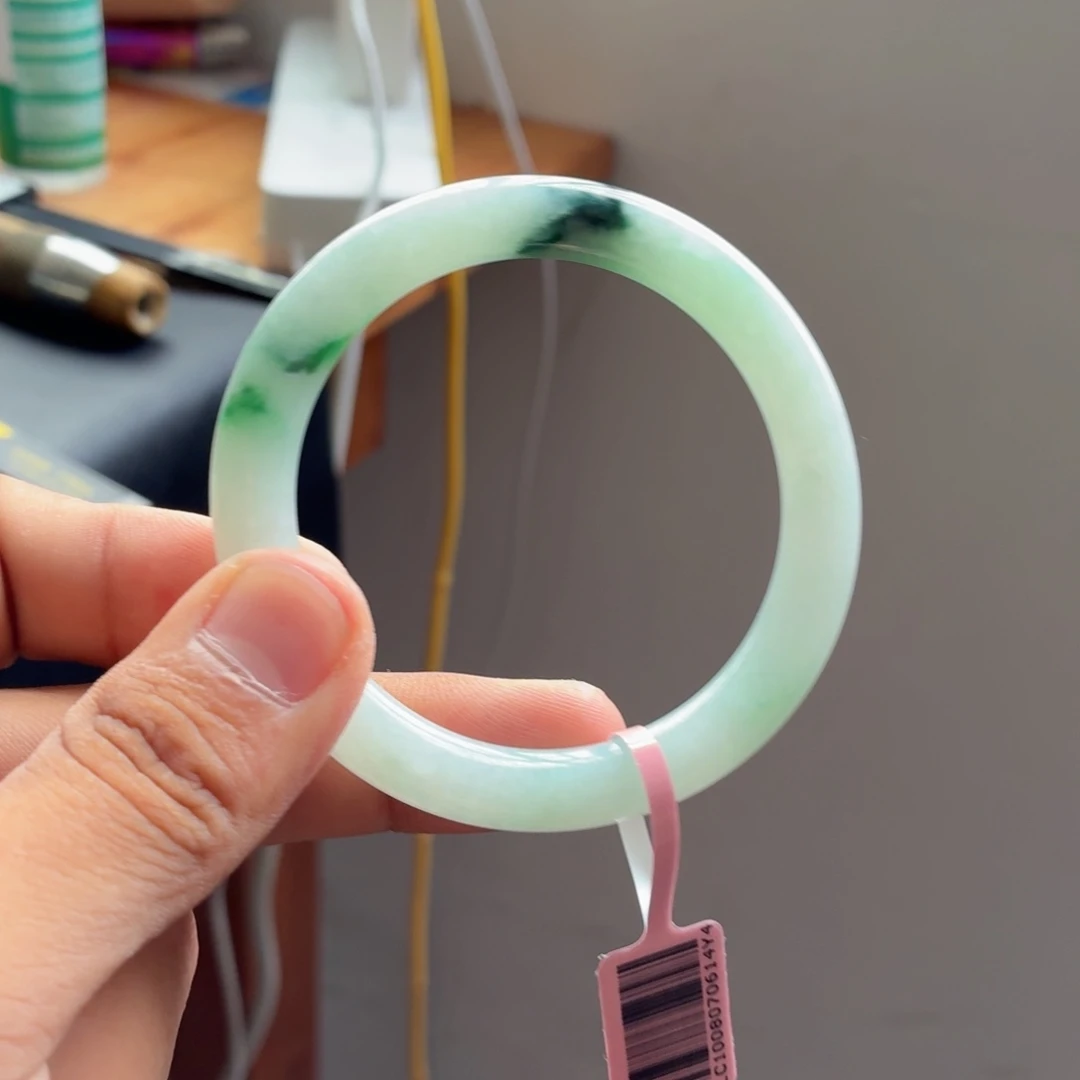 翡翠未镶嵌手镯翡翠