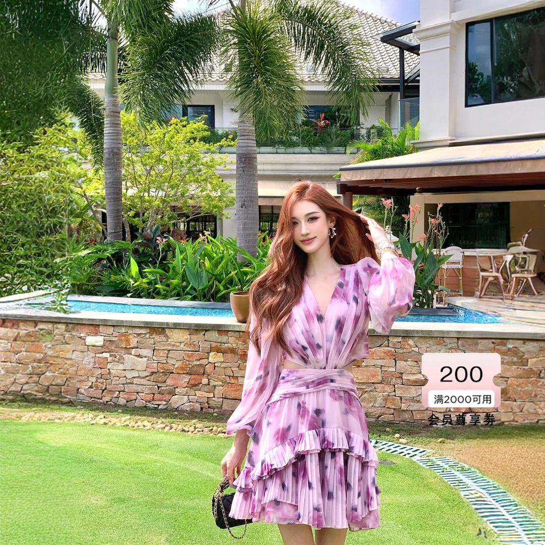 【博主同款】bebe2025秋季新款女士气质长袖镂空连衣裙350025