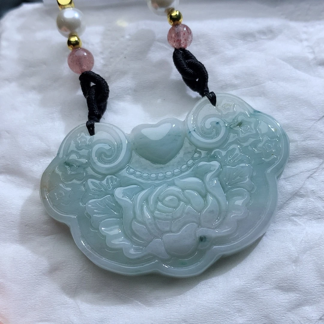 翡翠未镶嵌颈饰390